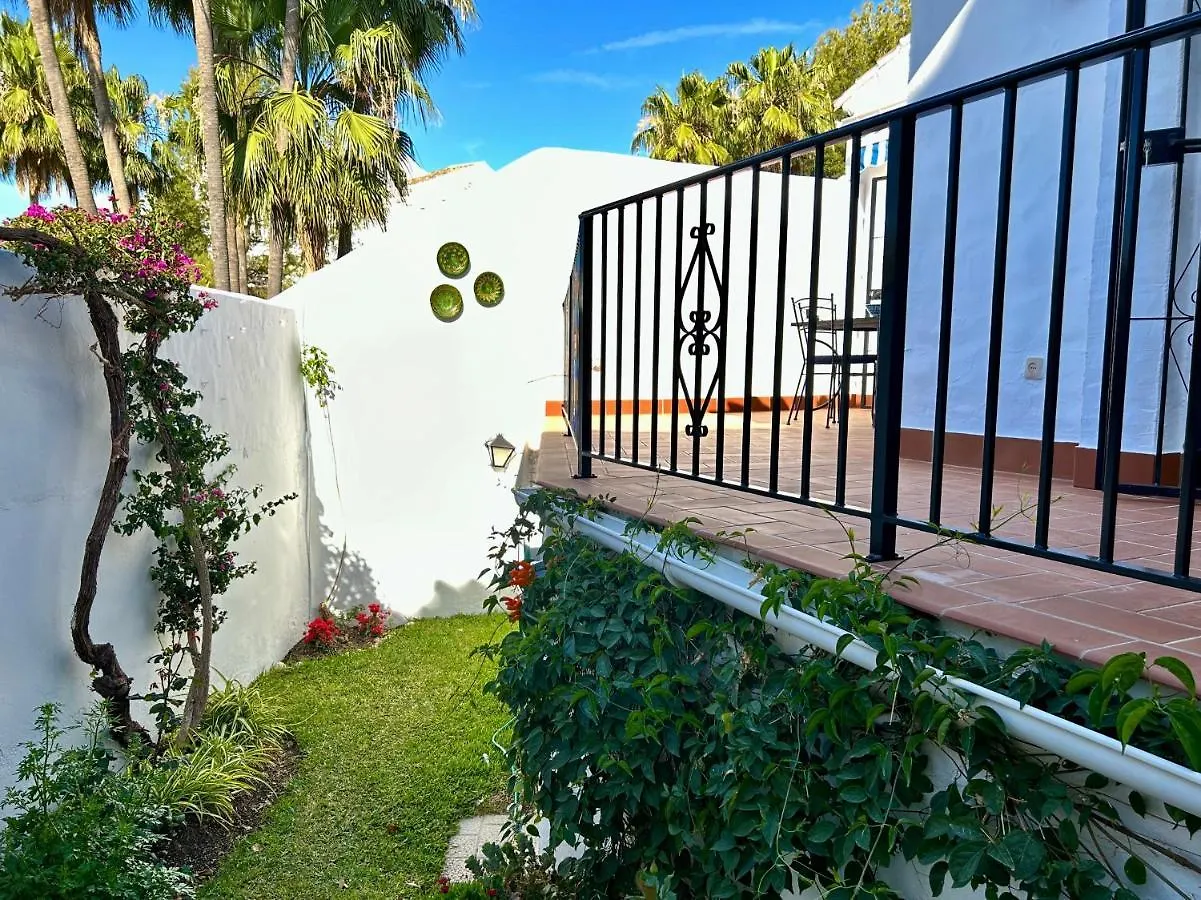 Casa con terraza y hermoso jardín comunal Nerja España